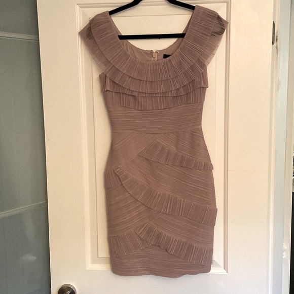 BCBG Maxazria soft pink tulle dress; Size 4; Worn once; Brand new condition. - Picture 3 of 6